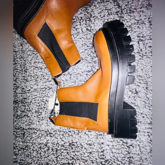 ZARA Tan Leather Ankle Boots - Picture 6 of 10